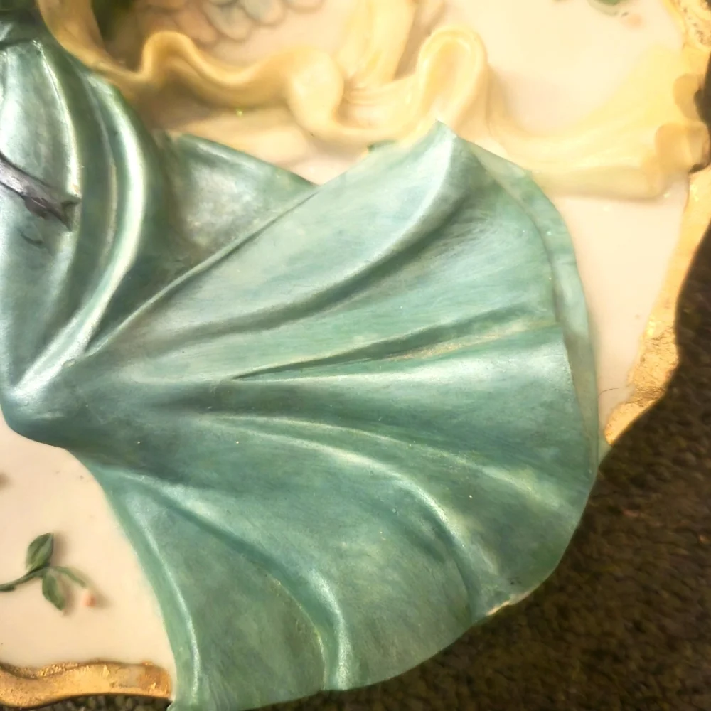 Handcrafted decorative 3D Collectable Winged Angel Wall Plate Flowers Gold Trim